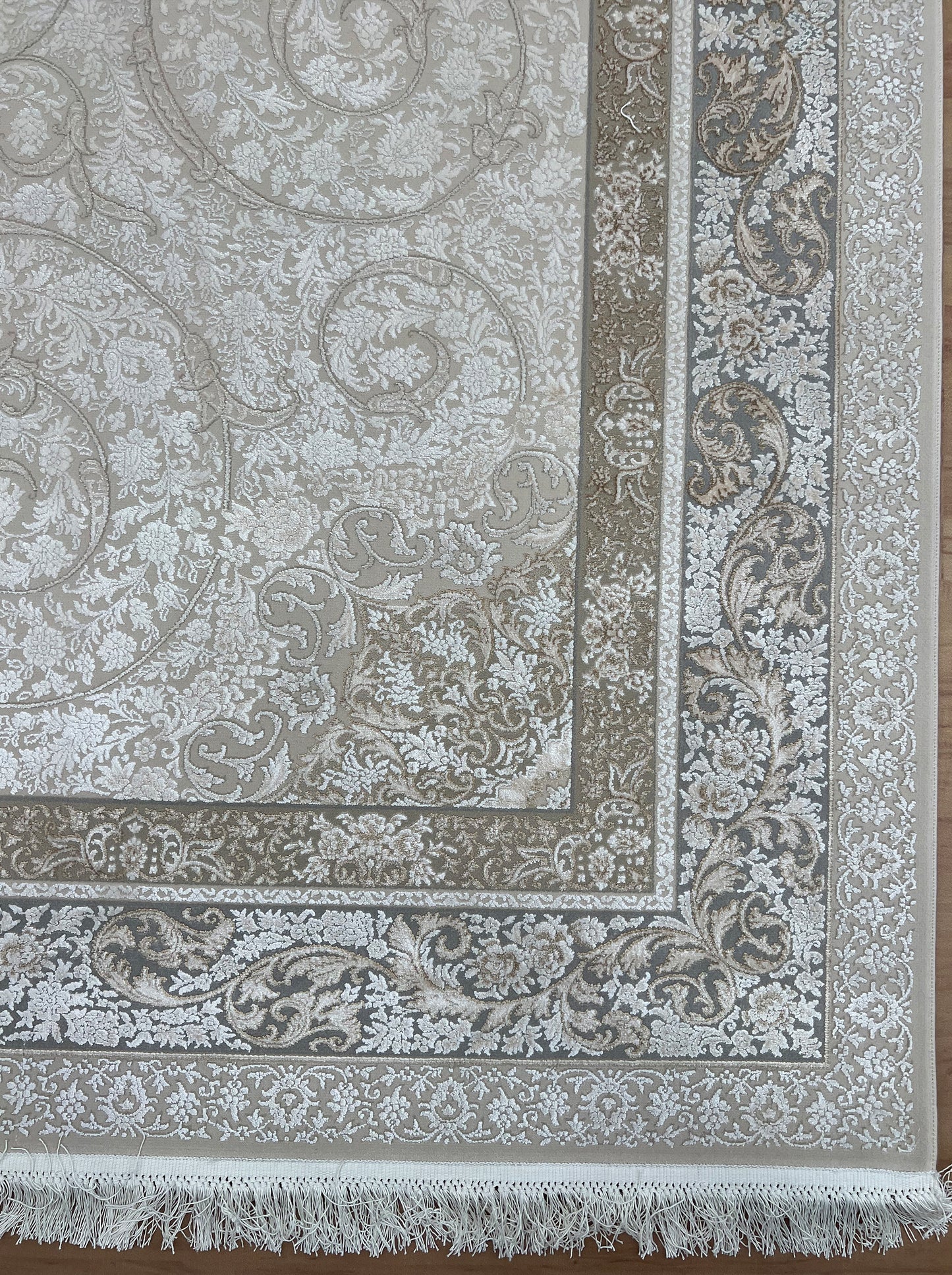 سجادة كلاسيك حرير Radiant Aura