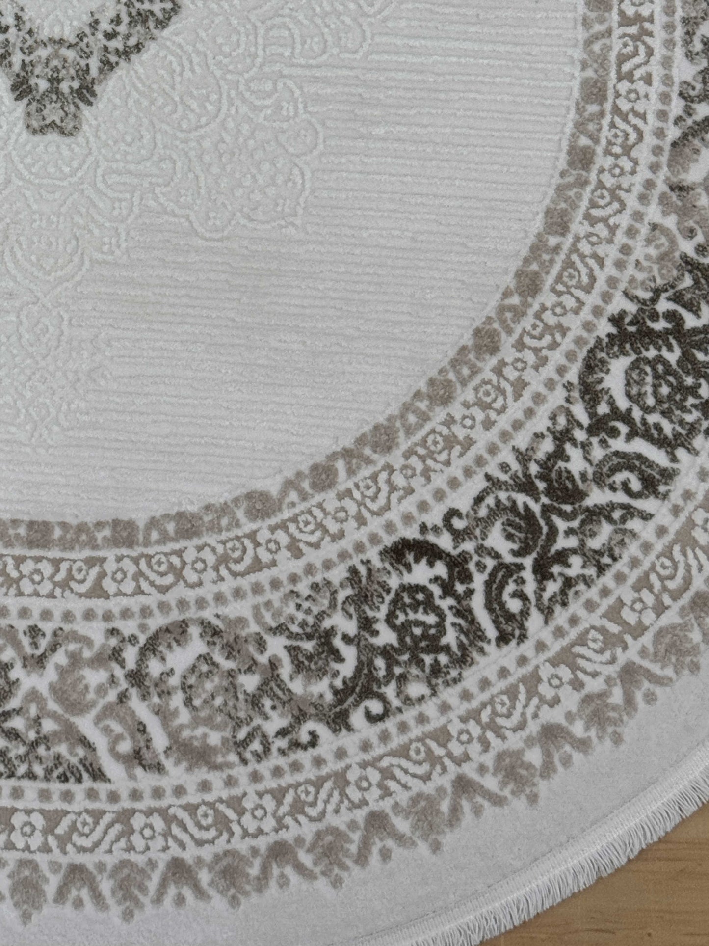 Eastern Breeze Acrylic Round Carpet