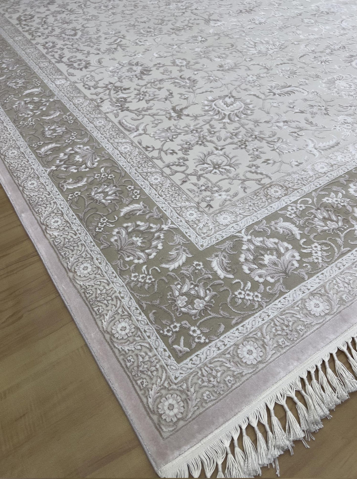 Vintage Bloom Bamboo Classic Silk Carpet