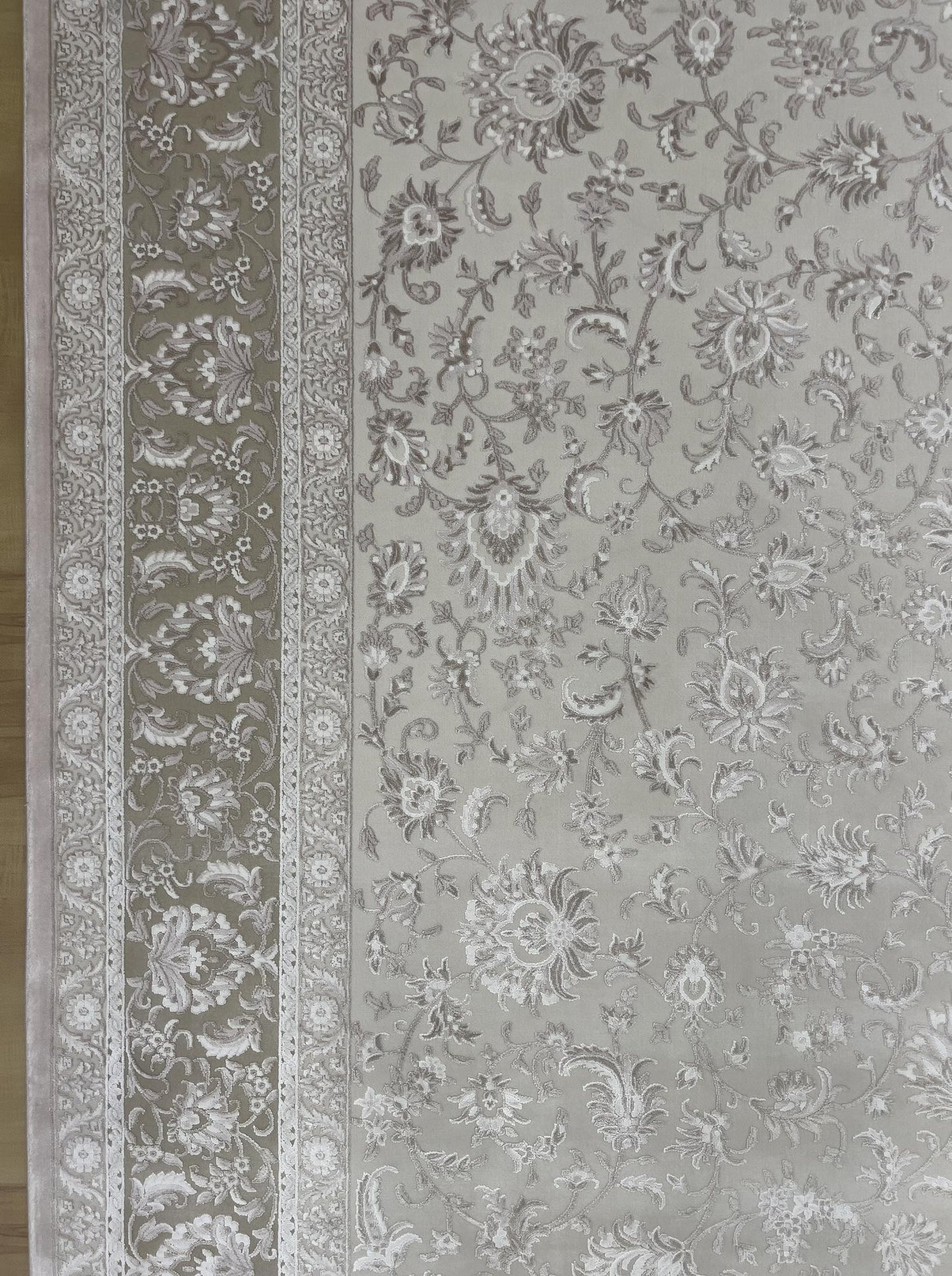 Vintage Bloom Bamboo Classic Silk Carpet