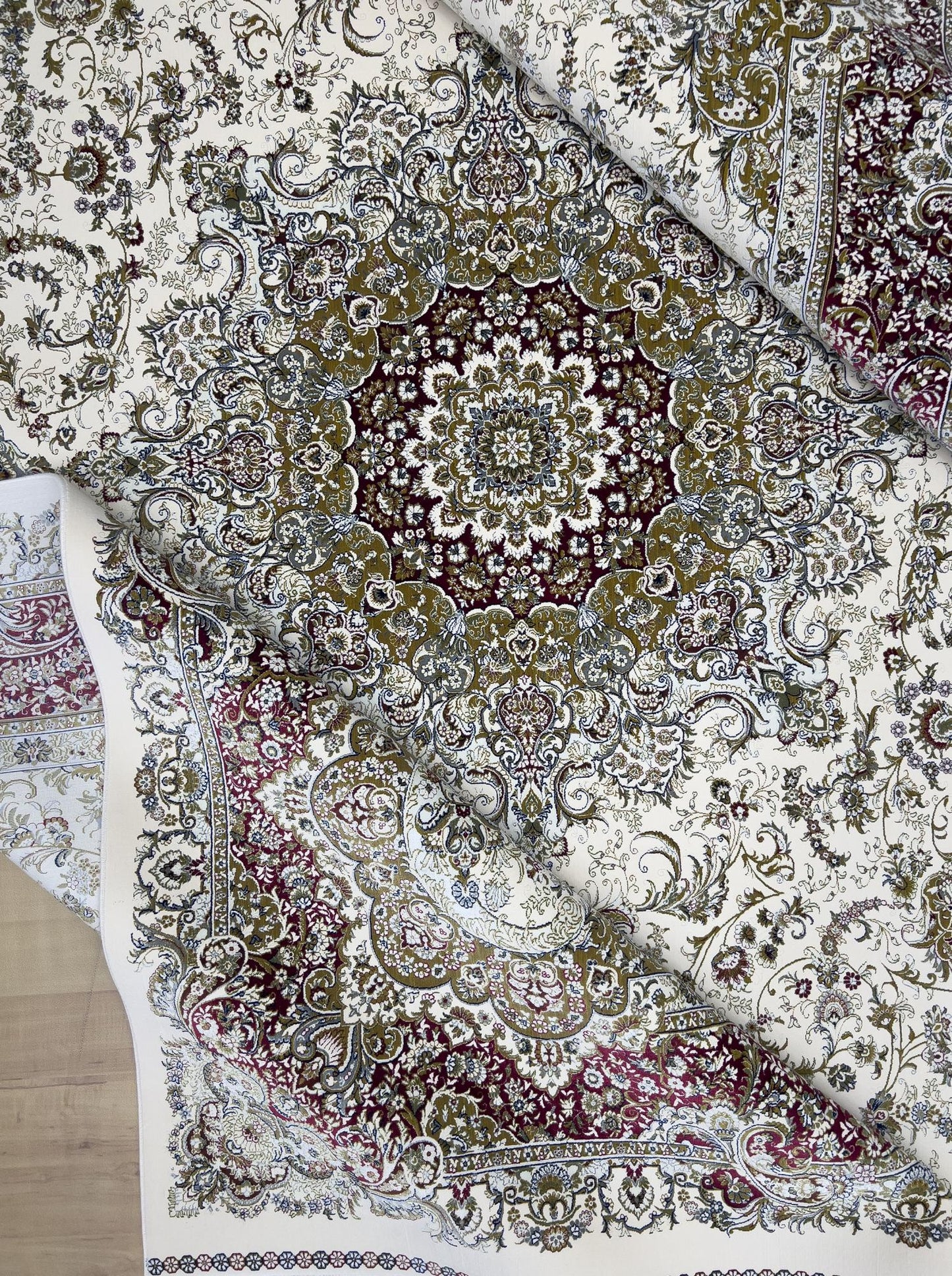 Elegant Mist Bamboo Silk Classic Carpet