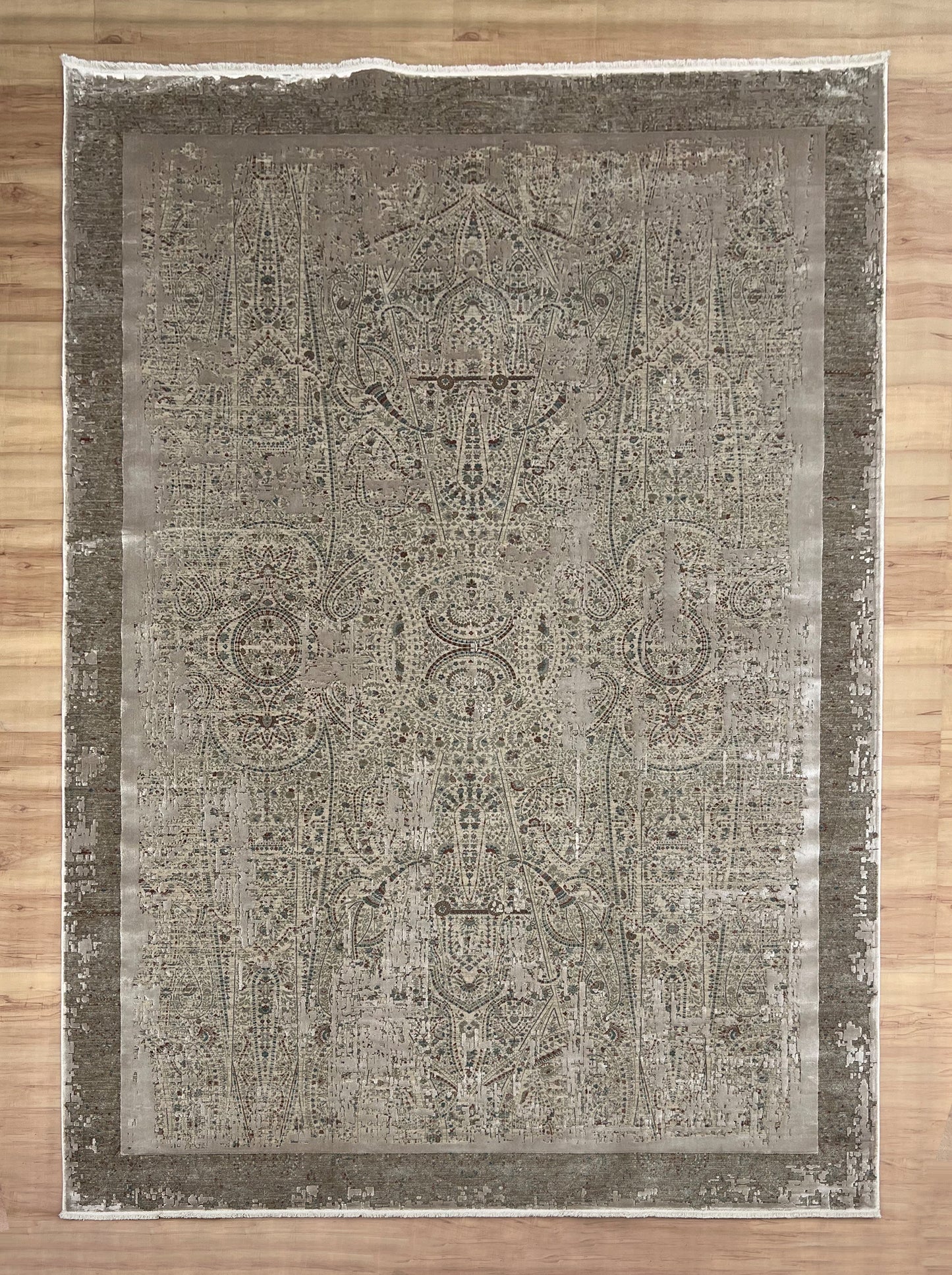 Classic Gray Frame Bamboo Silk Carpet
