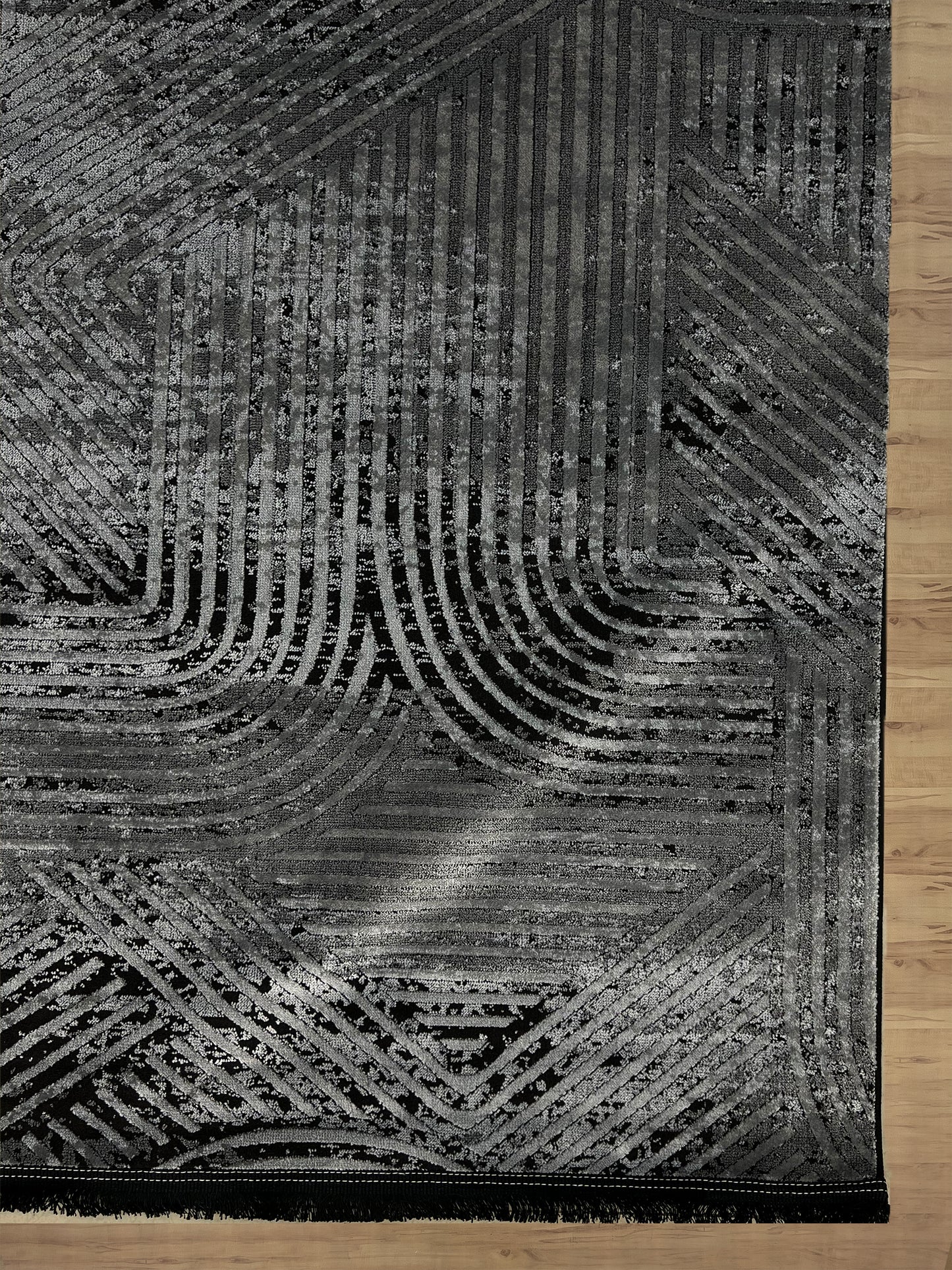 Palace Touch Acrylic Classic Carpet
