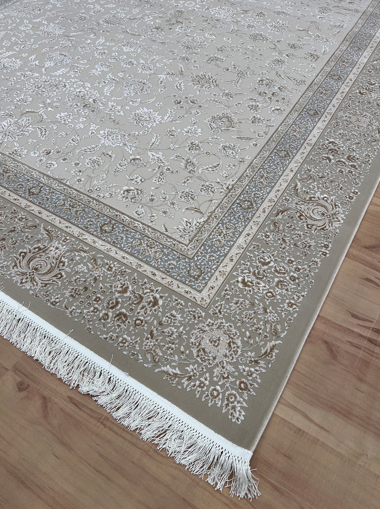 Floral Essence Bamboo Silk Classic Carpet