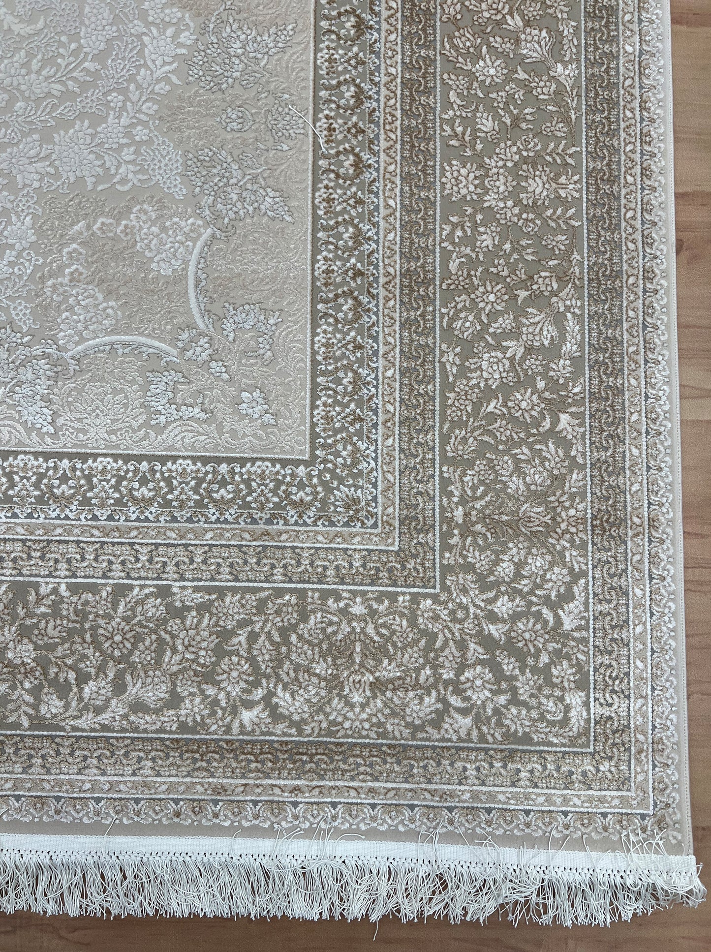 Eastern Jewel Bamboo Silk Classic Carpet