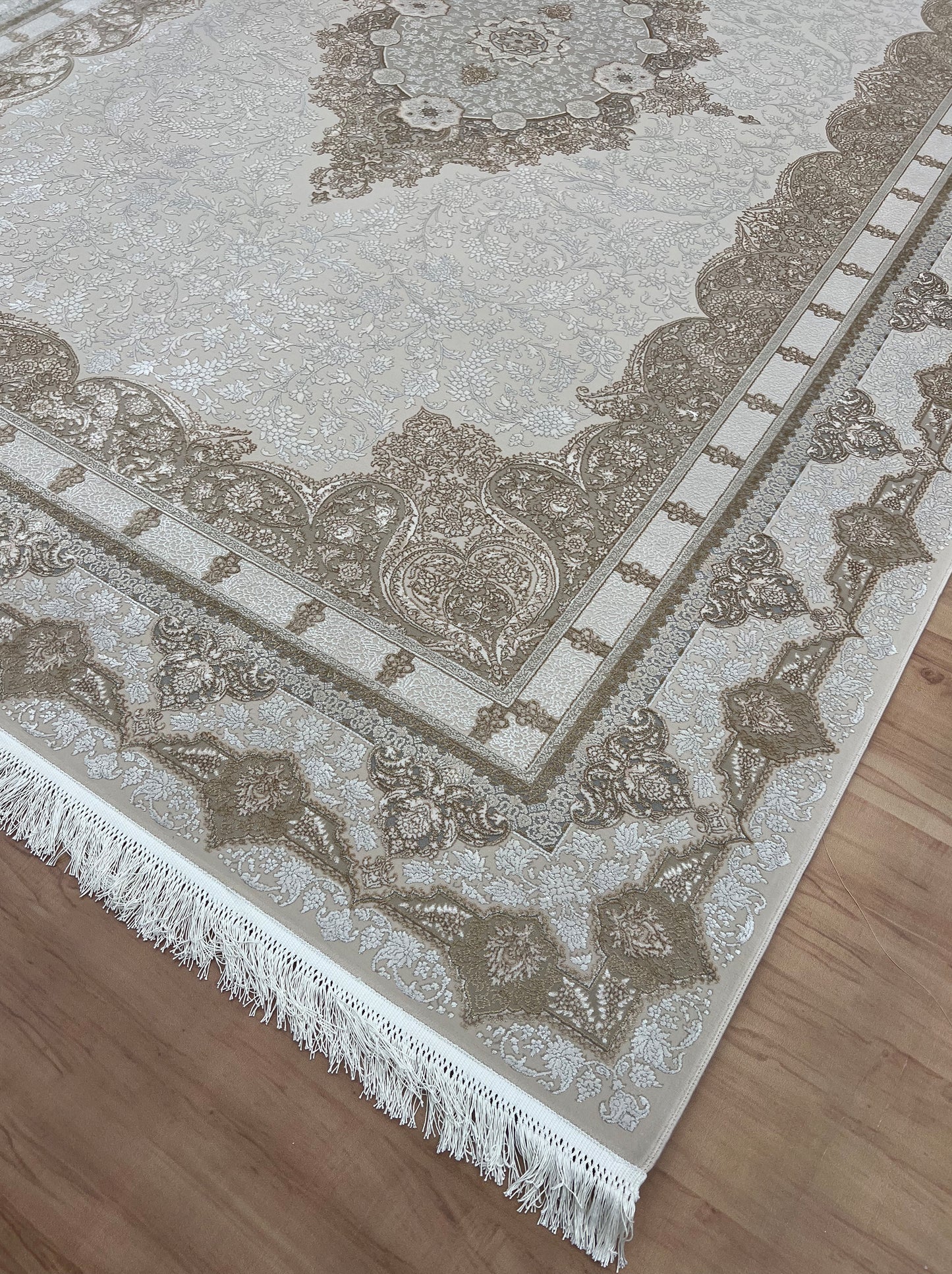 Whisper of Roses Bamboo Silk Classic Carpet