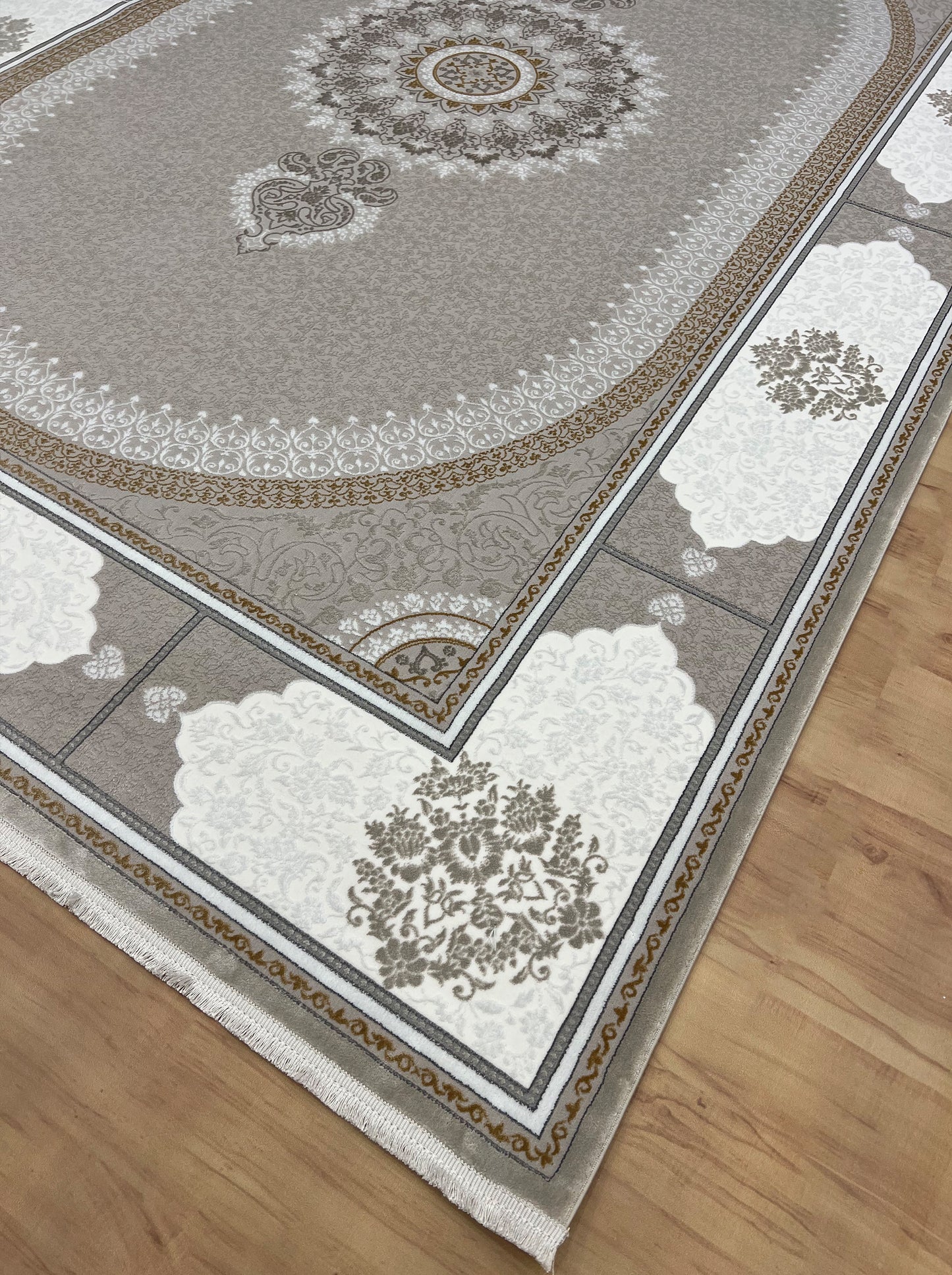 Royal Patterns Acrylic Classic Carpet – HARIR