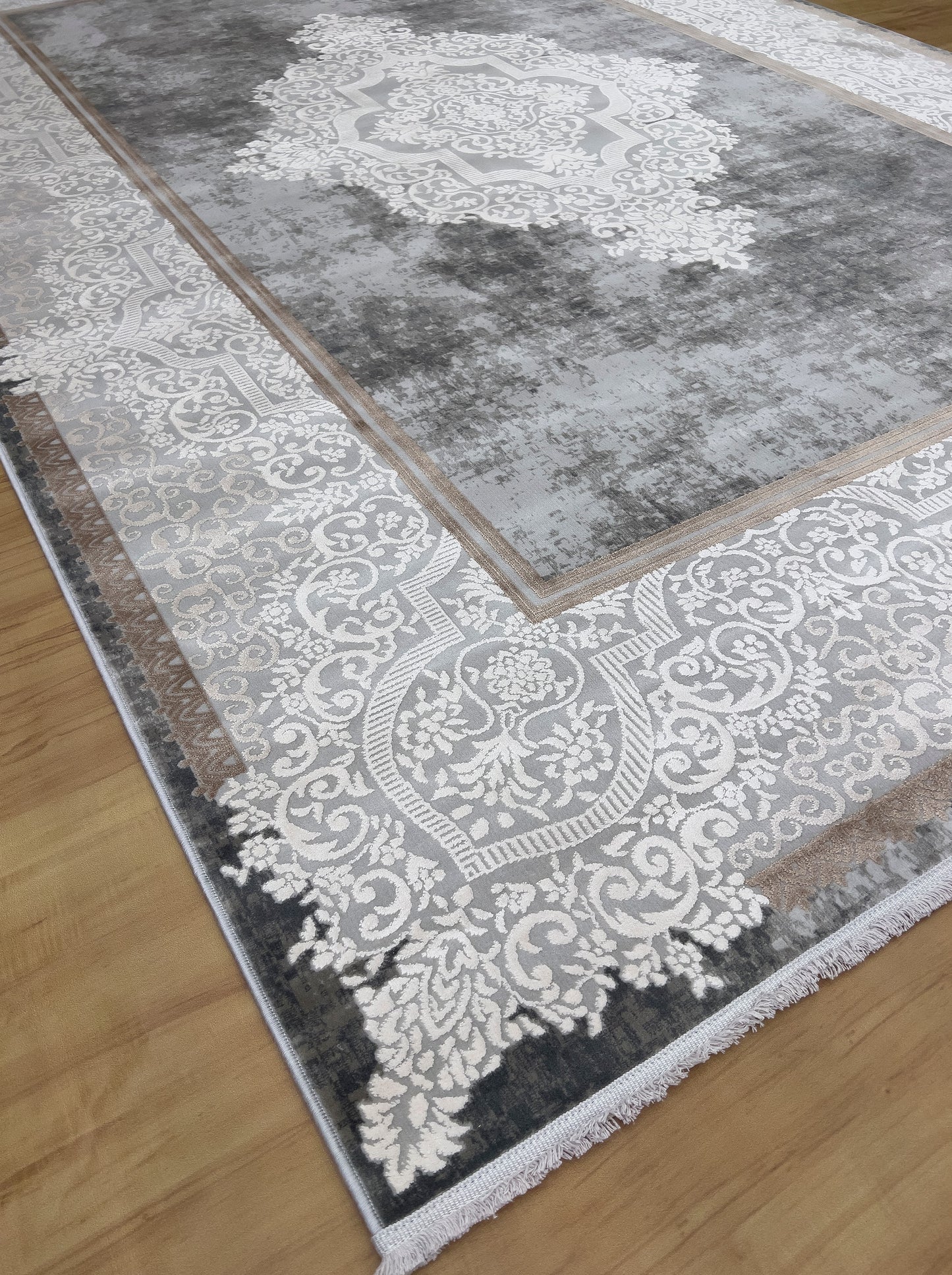 Enchanted Gray Bamboo Silk Classic Carpet