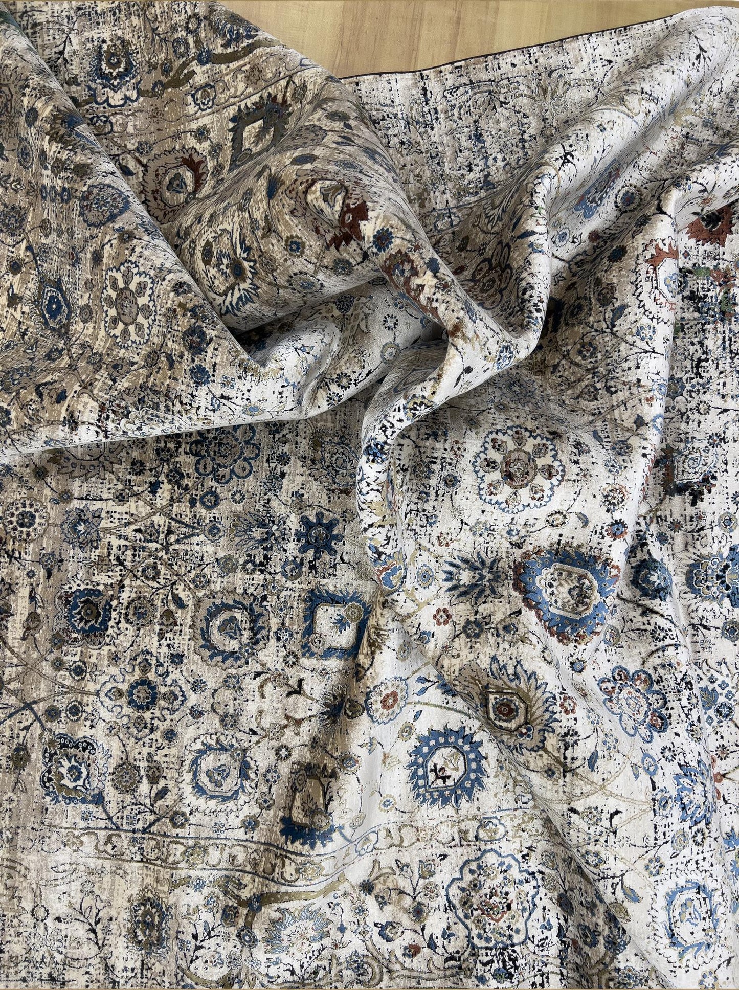 Enchanted Mist Bamboo Silk Classic Carpet