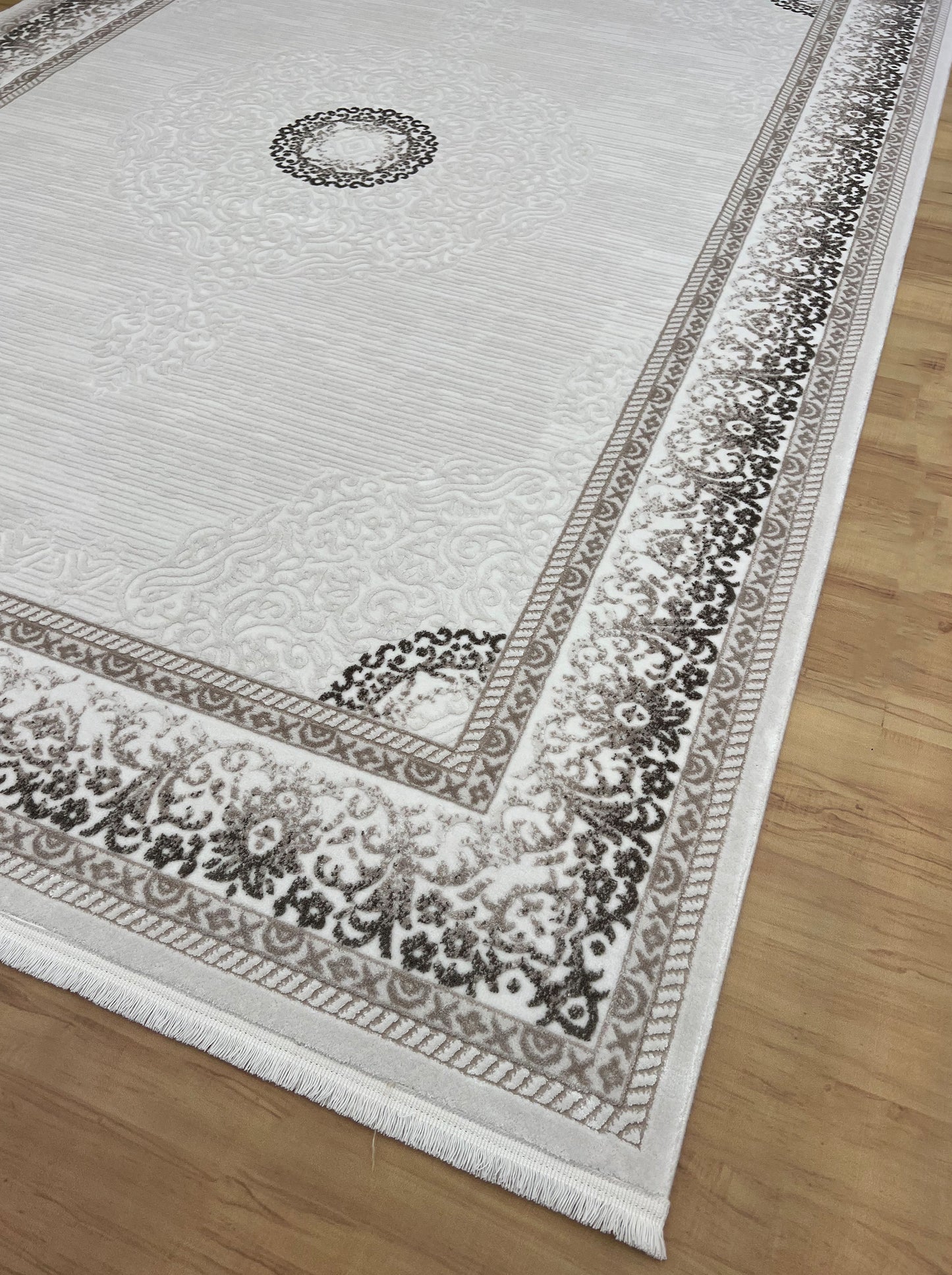 Eastern Breeze Acrylic Classic Carpet