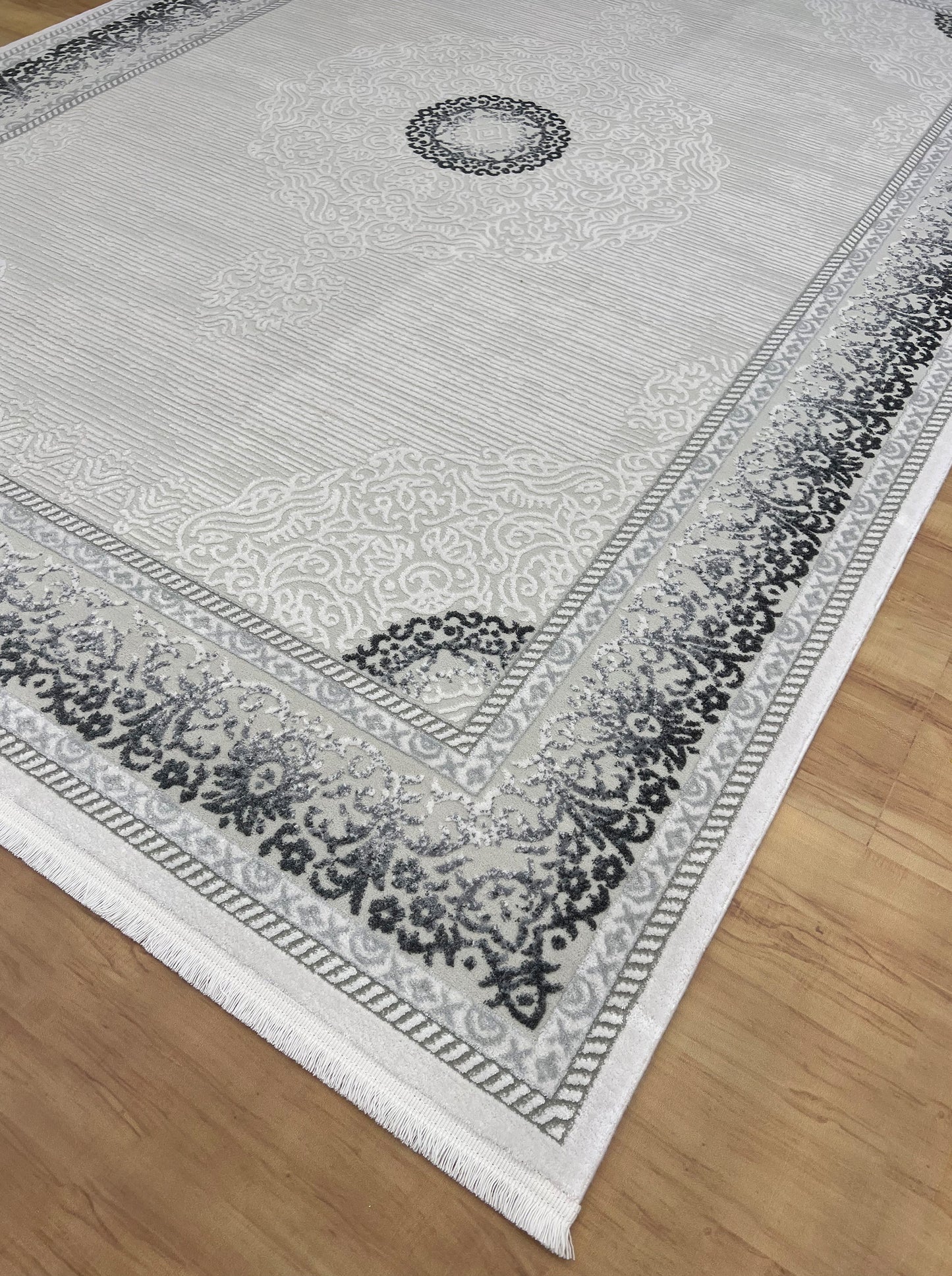 Eastern Breeze  Acrylic "Gray" Classic Carpet