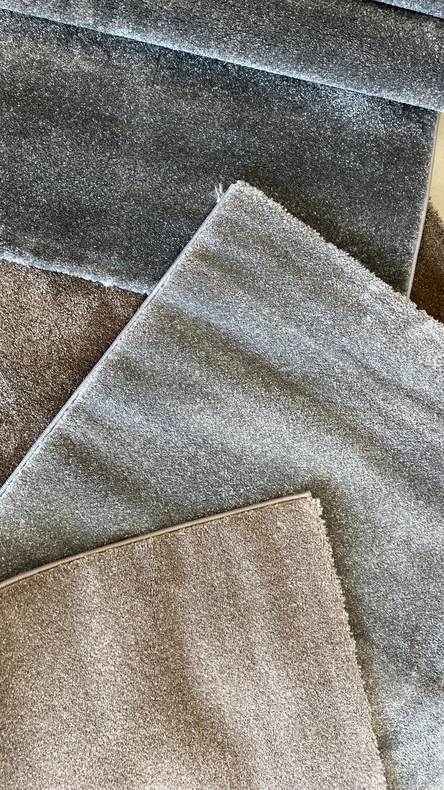 Radiance Chag Acrylic Carpet